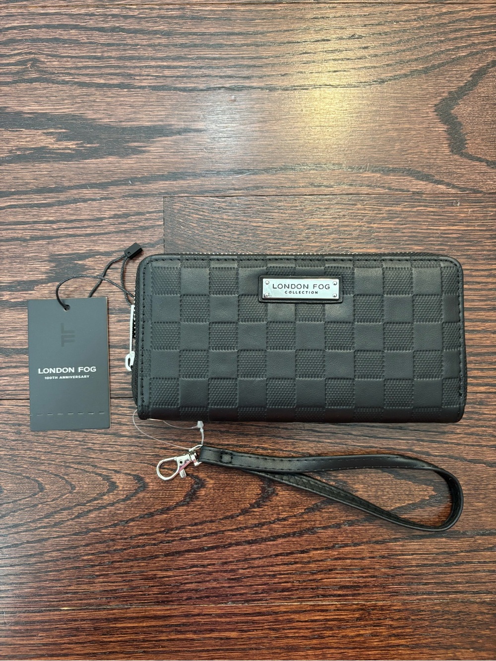 London Fog Dakota Single Zip Around Wallet Black Checkered Wristlet NWT - Picture 2 of 5